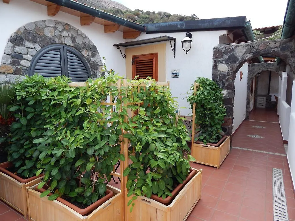 Bed and Breakfast Casa Arcada Vulcano  Frühstückspension Vulcano (Isola)