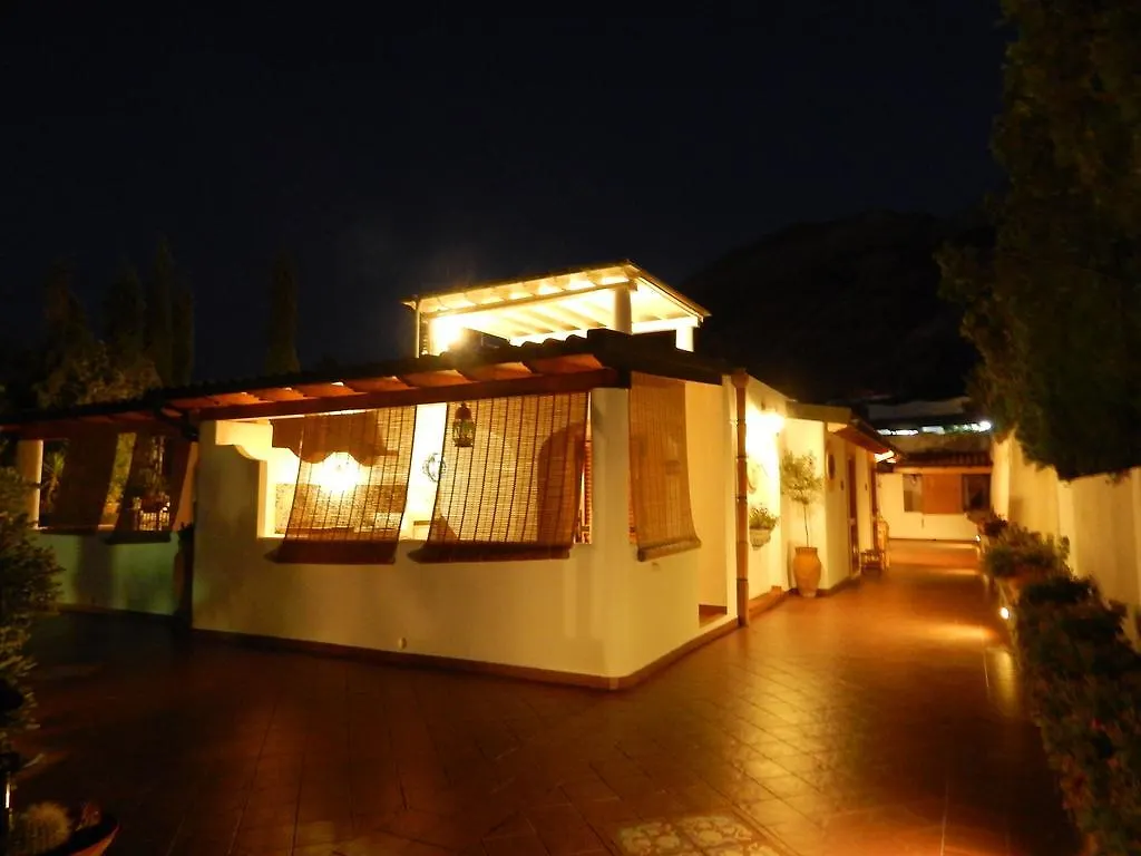 Casa Arcada Bed & Breakfast Vulcano
