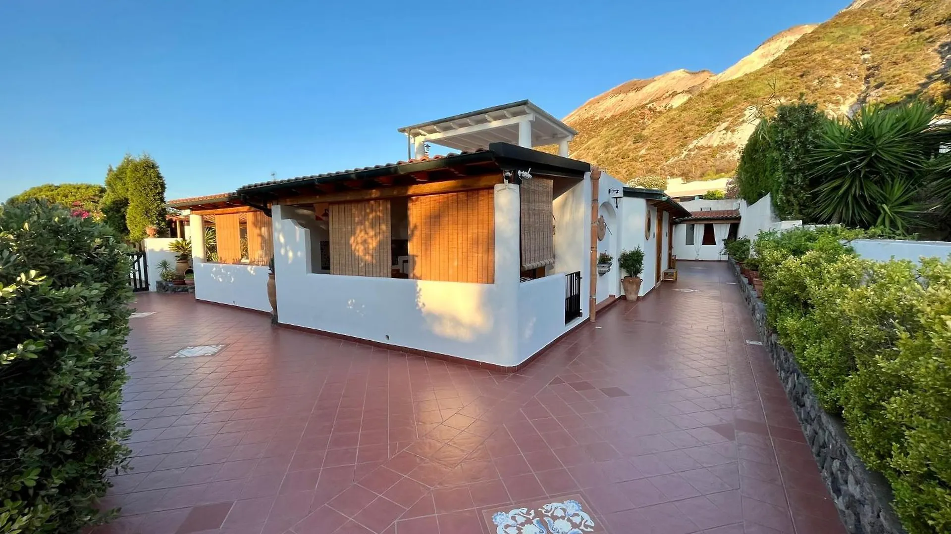 Casa Arcada Bed & Breakfast Vulcano