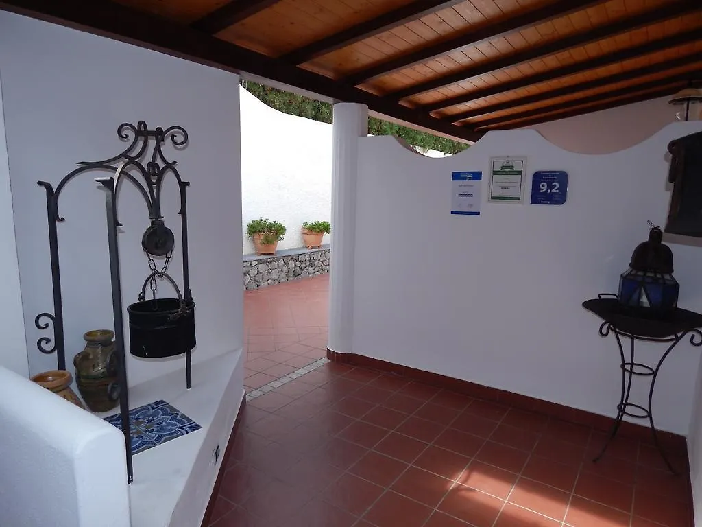 Casa Arcada Bed & Breakfast Vulcano