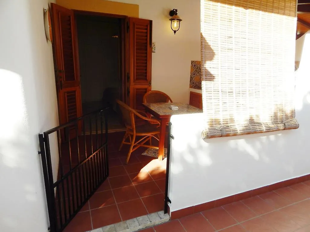 Casa Arcada Bed & Breakfast Vulcano